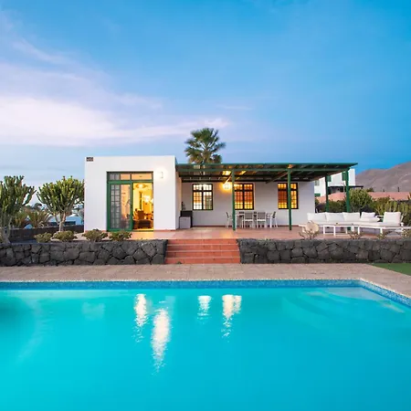 Papagayo Lanzarote * بلايا بلانكا